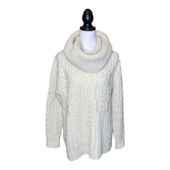 Aran Crafts 100% Merino Wool ladies sweater size M